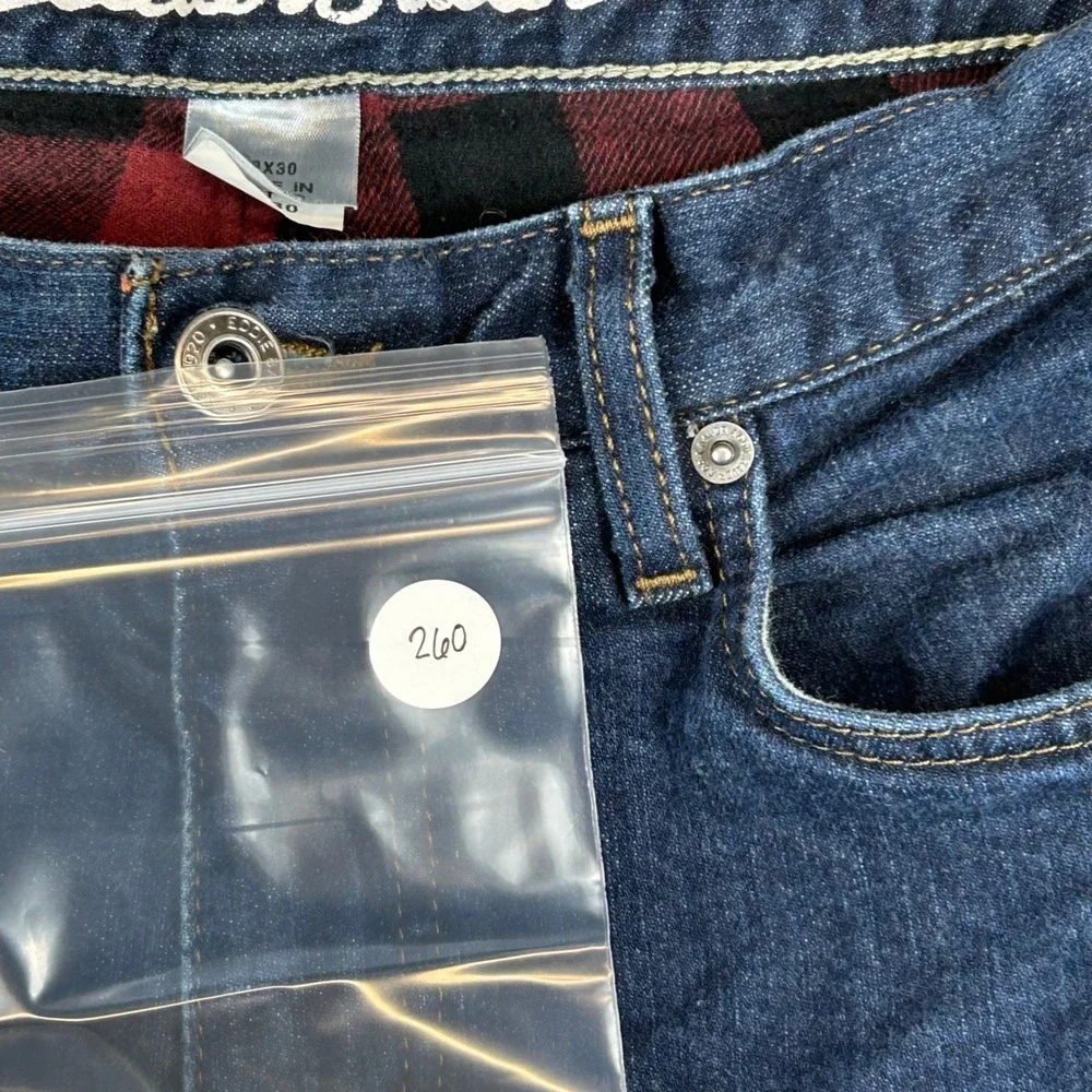 Eddie Bauer measured 32x27